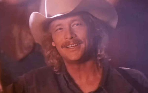 Relive the Golden Age of Country Music with Alan Jackson’s “Chasin’ That Neon Rainbow”