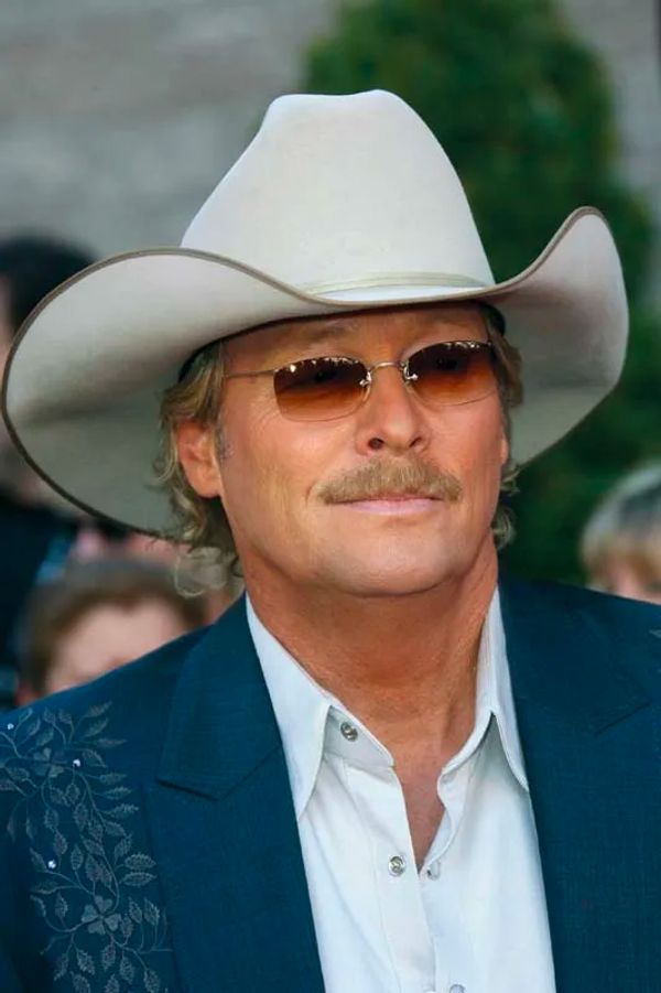 Alan Jackson – A Iconic Country Music Veteran