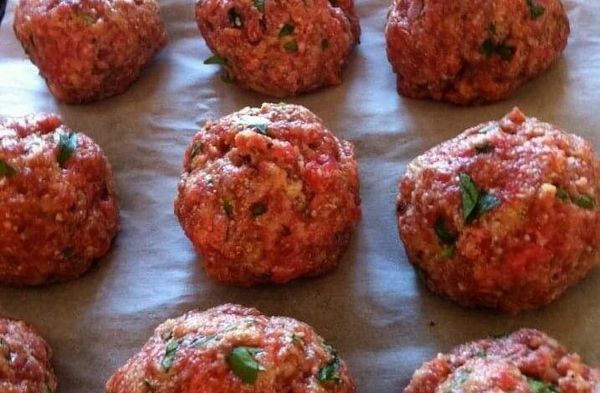 Easy Baked Meatballs: A Delicious Comfort Food Recipe for You