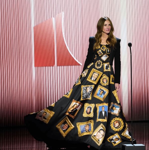 Close-up of the dress showcasing George Clooney's face
