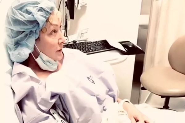 Shannen Doherty undergoing radiation therapy