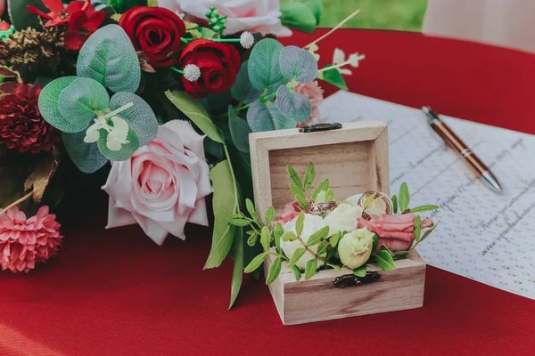 Little Son Walks Widowed Mom Down Aisle, Hands Her a Box Saying, ‘Dad Wanted You To Open This Now’