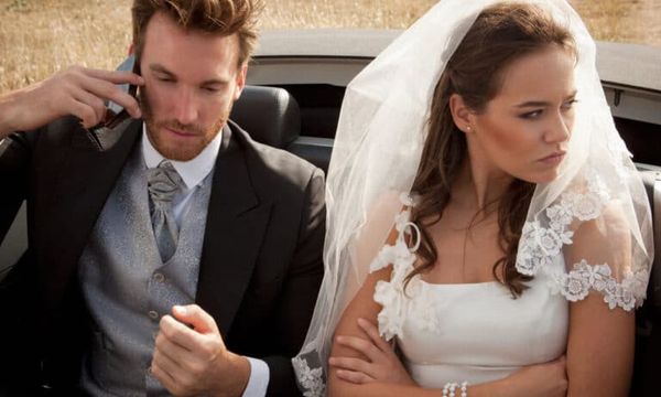 Bride Cancels Wedding When Guests Say No To $1200 Price Tag