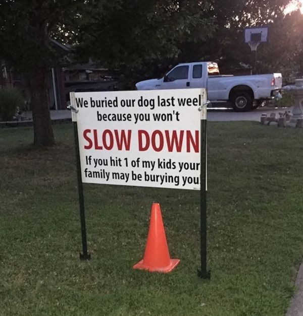 The Sign That Speaks for All Pet Owners