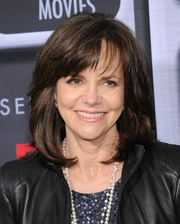 Sally Field: Embracing Age with Grace in Hollywood